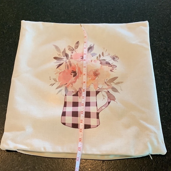 Pillow shams farmhouse decor matching set black and white gingham cut flowers - Picture 3 of 10